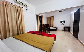 Hotel Sunday - Townhouse Club Airport Trivandrum