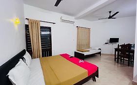 Hotel Sunday - Townhouse Club Airport Trivandrum